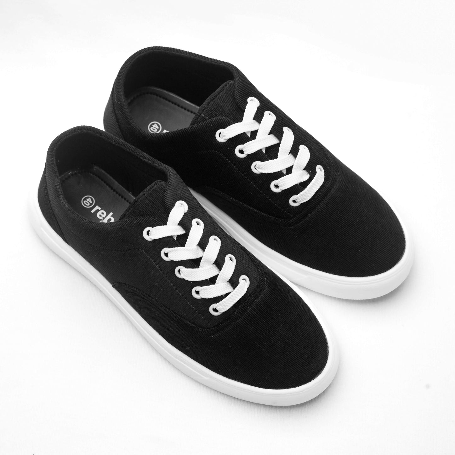 Pure Black Men's Canvas Shoe